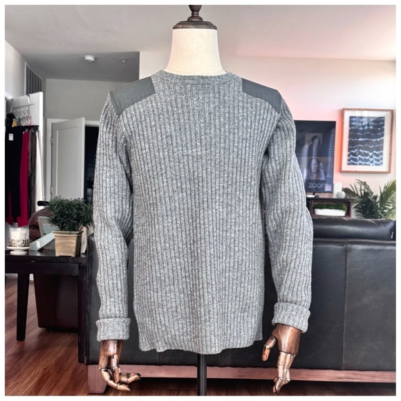 L.L. Bean Men’s Commando Crewneck Sweater. Gray. Large. NEW - Picture 15 of 16